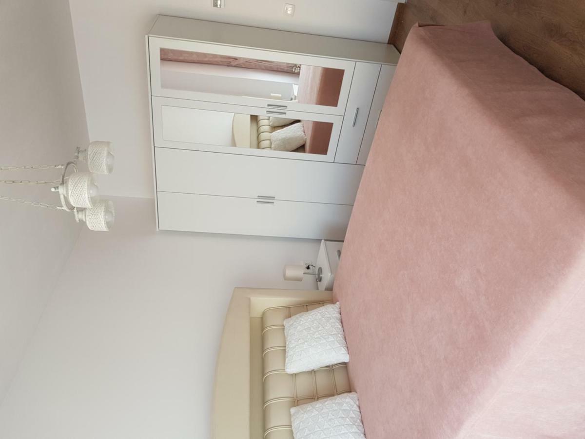 Apartament Monadin 3 Брашов Екстериор снимка