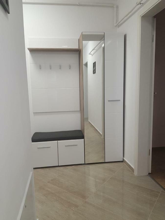 Apartament Monadin 3 Брашов Екстериор снимка