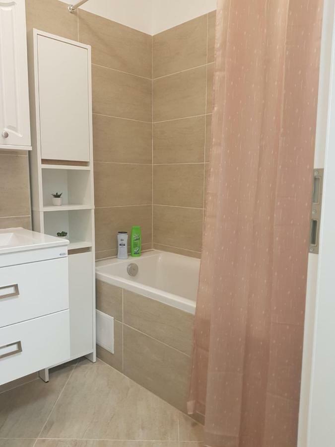 Apartament Monadin 3 Брашов Екстериор снимка