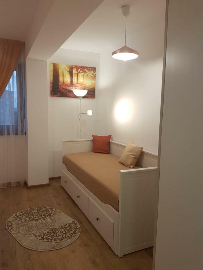 Apartament Monadin 3 Брашов Екстериор снимка