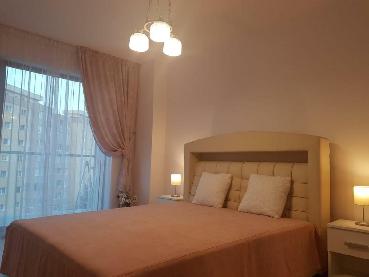 Apartament Monadin 3 Брашов Екстериор снимка