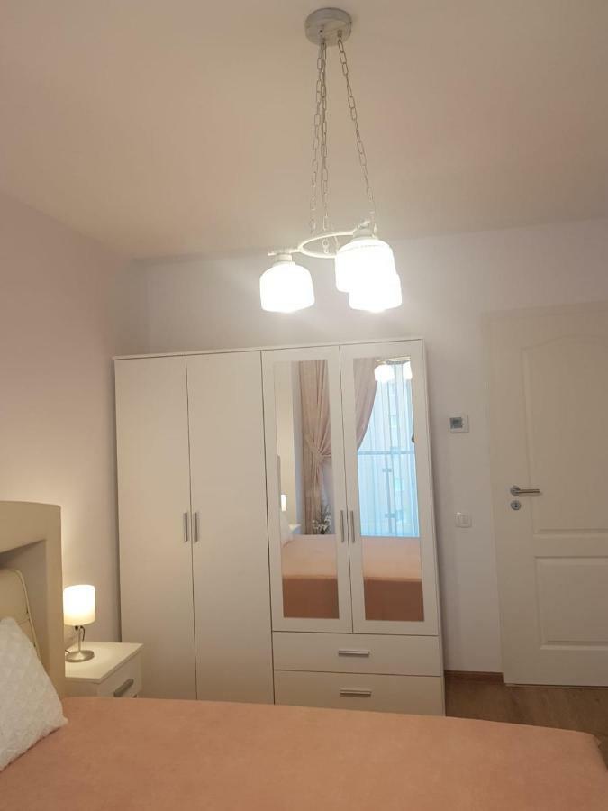 Apartament Monadin 3 Брашов Екстериор снимка
