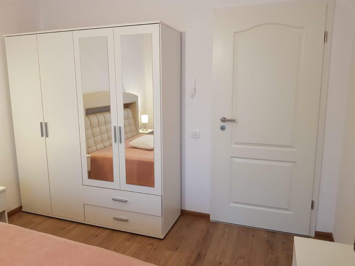 Apartament Monadin 3 Брашов Екстериор снимка